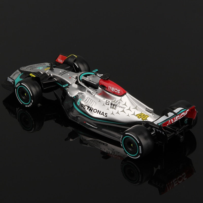 Bburago 1:43 2022 F1 Mercedes-AMG Team W13 #44 Lewis Hamilton Alloy Luxury Vehicle Diecast Cars Formula One Model Toy Gift