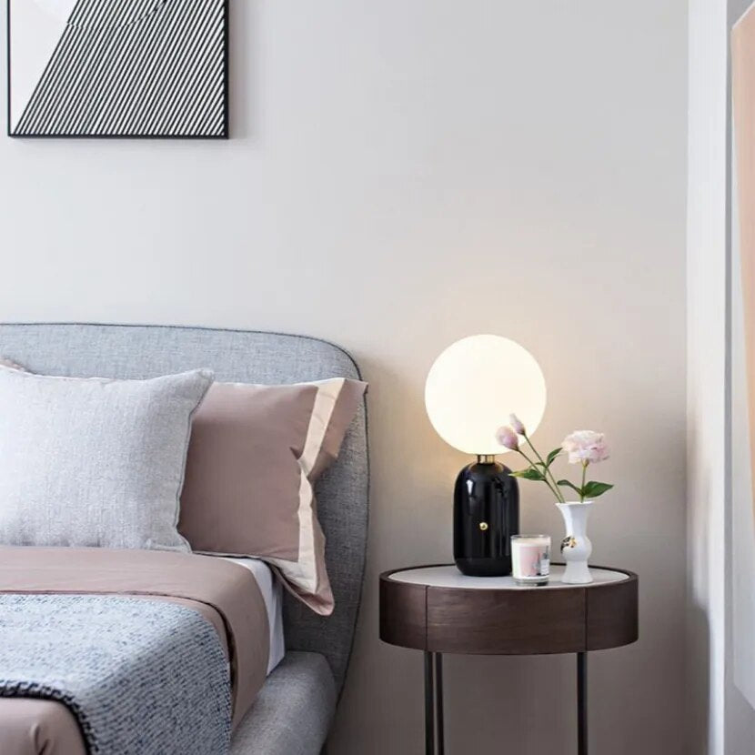 Glass Ball Table Lamp for Bedroom Bedside Side Lights Modern Decoration Gold Black Desk Lighting Plug in Home Indoor Decor