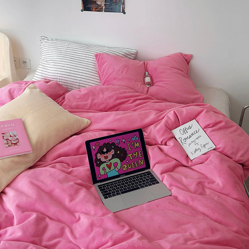 Barbie Pink Contrast Color Black and White Bedding